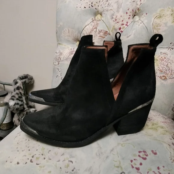 Jeffrey Campbell Cromwell Booties size 9 🔥 - Picture 4 of 6